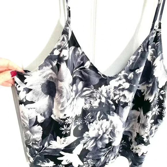 Victoria’s Secret I XL - Picture 2 of 7
